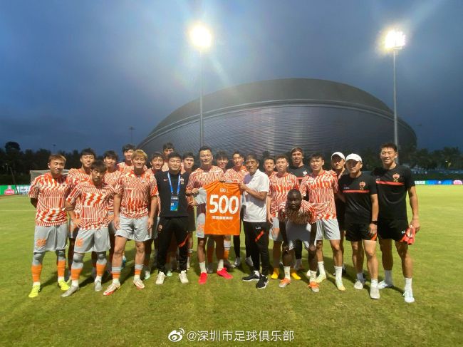 以上精神分析之父弗洛伊德与私淑弟子基哈尔之间的这段你来我往，读来像煞一出爱恨交织的父子悲情剧。